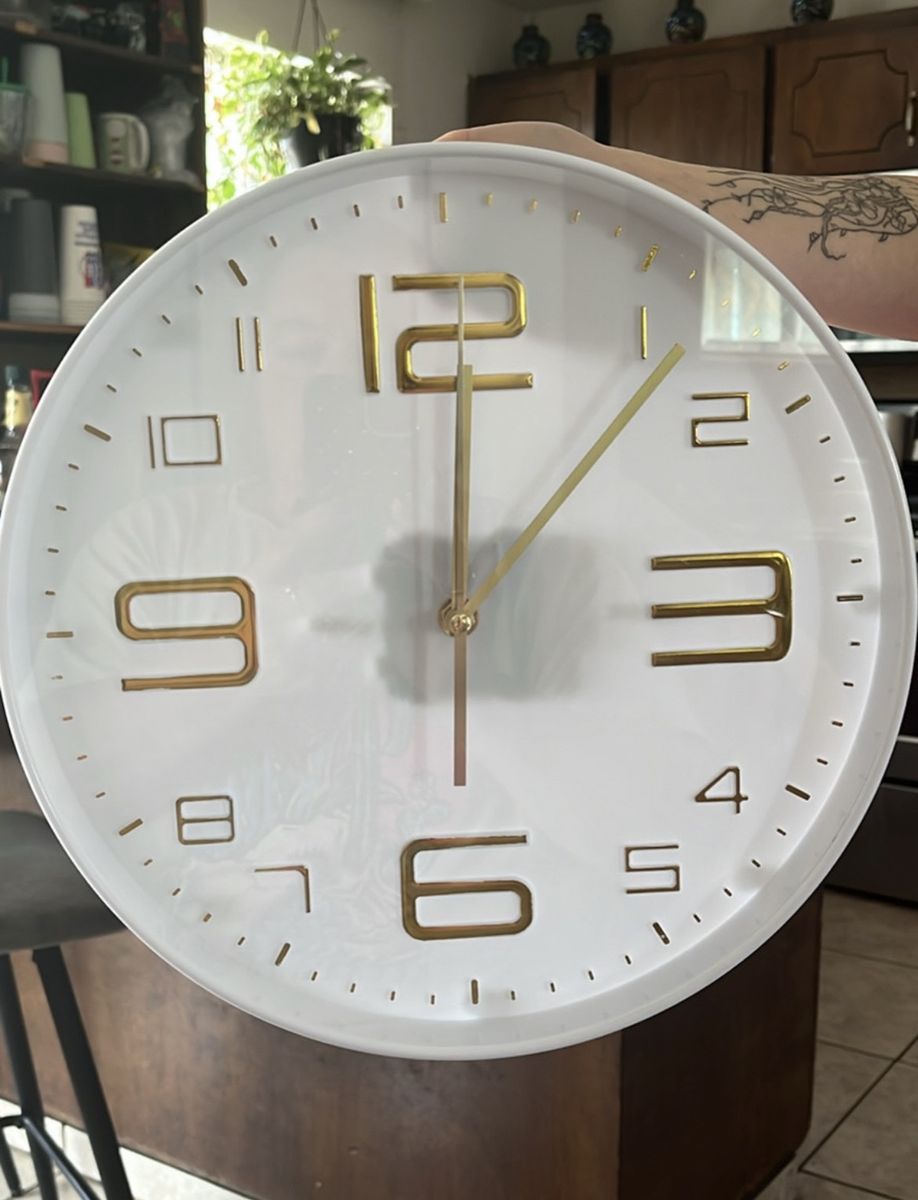 12-Inch White & Gold Modern Wall Clock - Silent Non-Ticking Home Decor