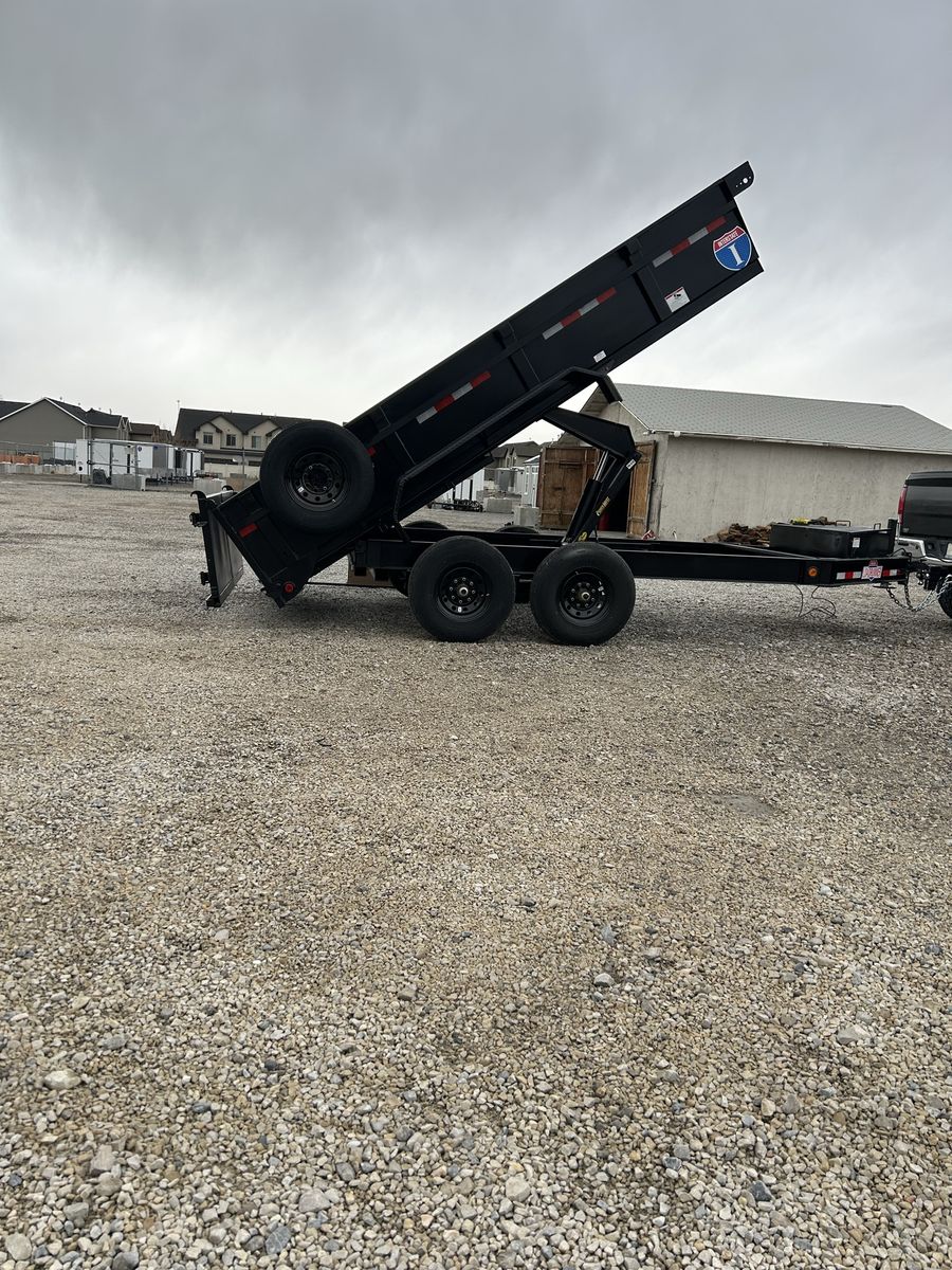Dump trailer service