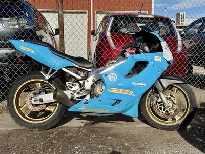 New Arrival - 1999 Honda CBR600F4 Parts