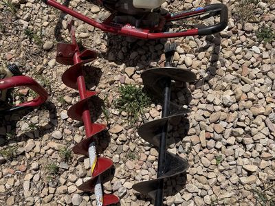 Southland Earth Auger 43cc 2-Cycle Engine with 6" and 8" Augers - Post Hole Digger