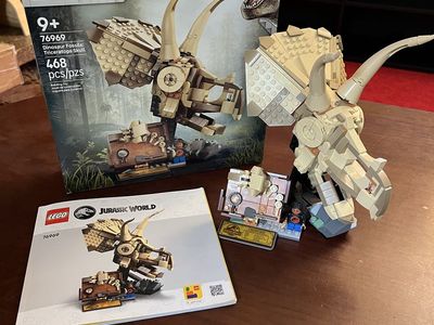 LEGO Jurassic World Dinosaur Fossils: Triceratops Skull Set (76969) Complete with Box & Manual