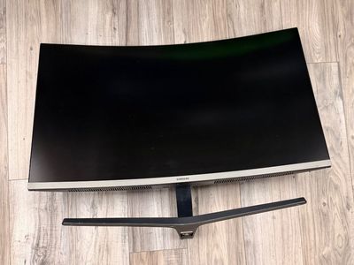 SAMSUNG LC32R500FHNXZA