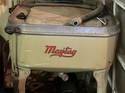 Vintage Maytag Wringer Washing Machine - Antique Laundry Appliance Decor