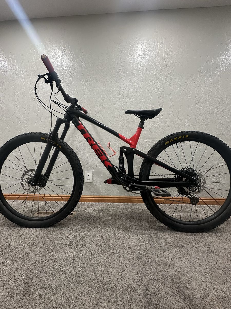 Trek Full Suspension Mountain Bike with Fox Float DPS Elite Suspension
