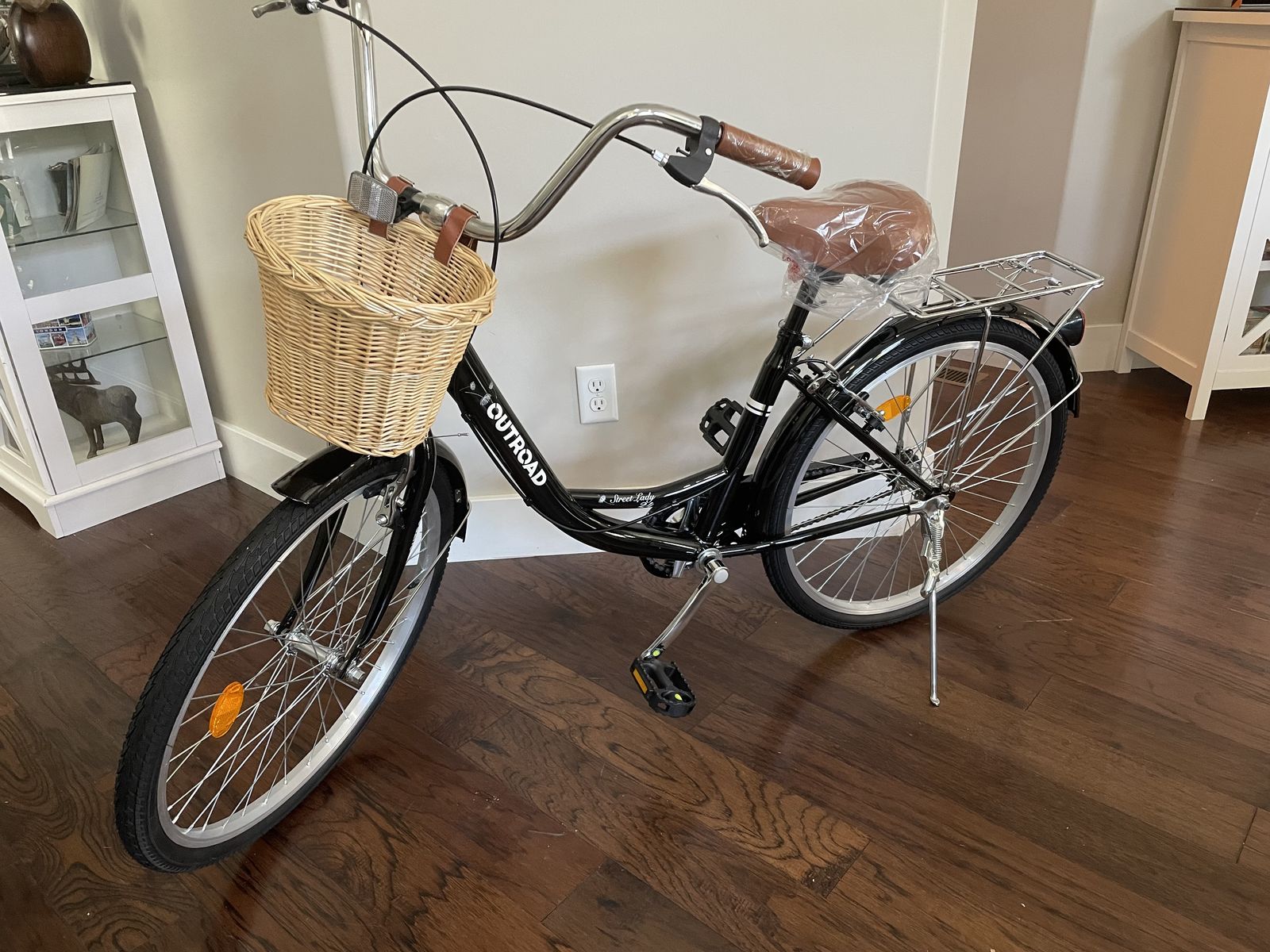 Brand new Cruiser Bike, 24inch Commuter Bicycle | High-Carbon Steel | Rear Rack/ Basket