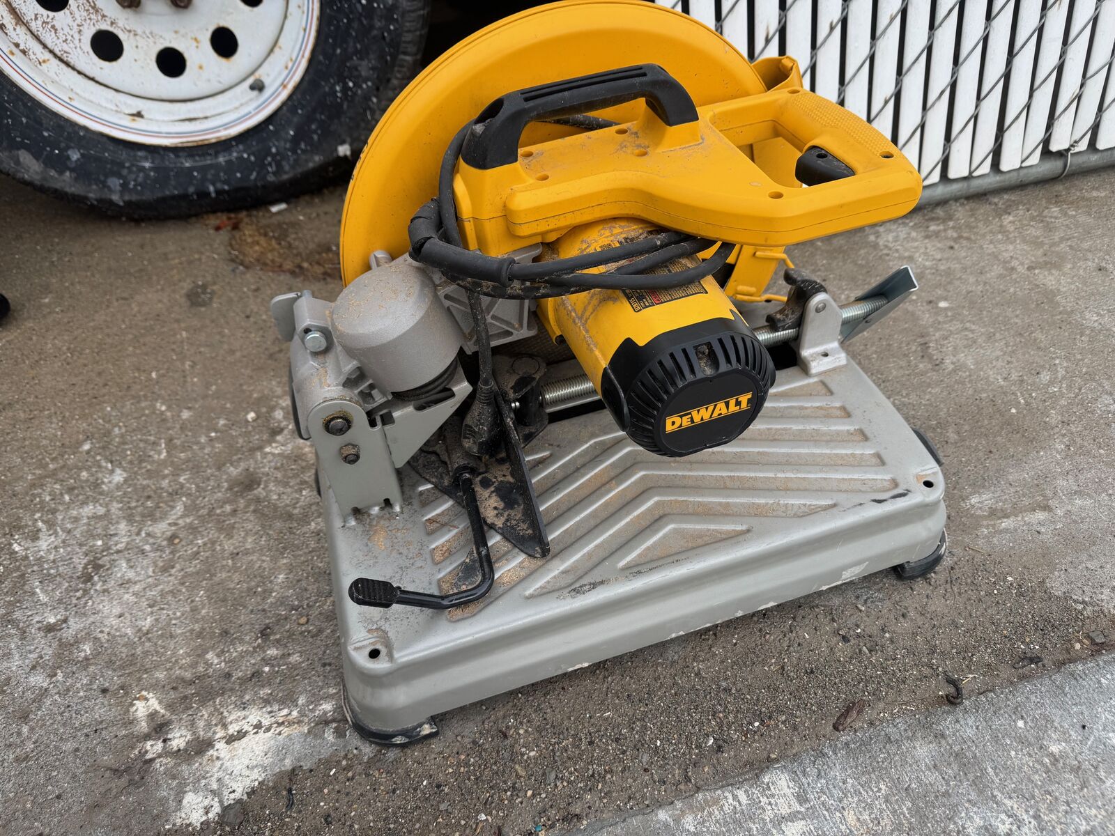 Dewalt Metal Cutoff Saw