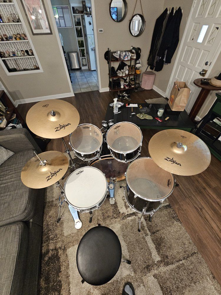 Yamaha Rydeen 5-Piece Drum Set with Zildjian Cymbals