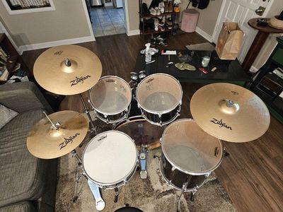 Yamaha Rydeen 5-Piece Drum Set with Zildjian Cymbals