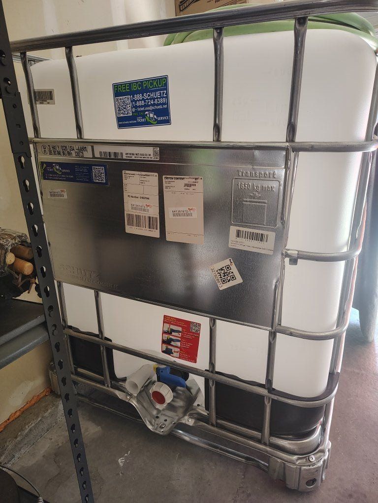 50% Off NEVER USED !! 275 gallon water storage con