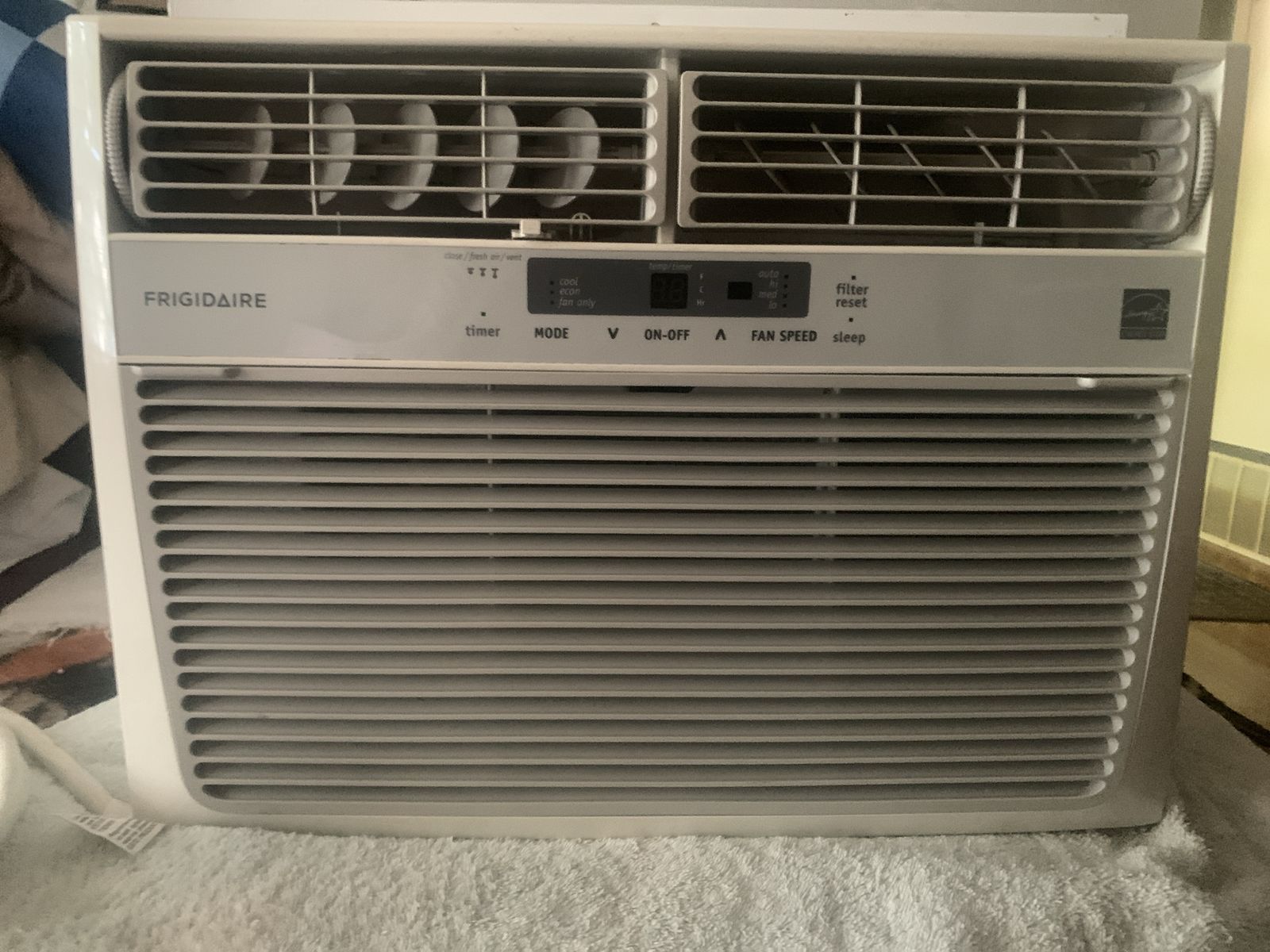 REALLY GOOD DEAL, Frigidaire 12k,