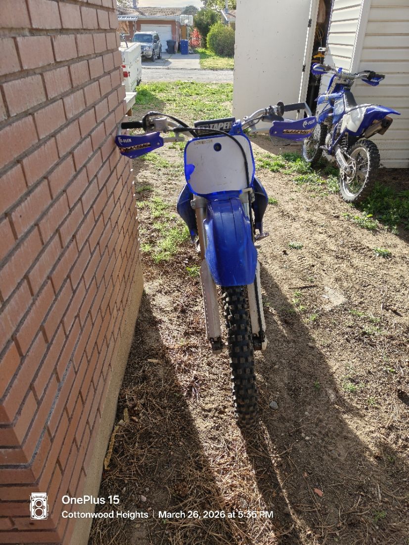 YZ400F