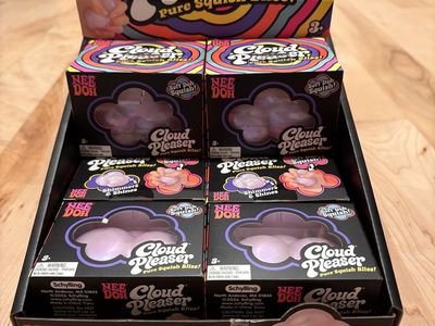 NeeDoh Cloud Pleaser Squishy Toy - up to 8