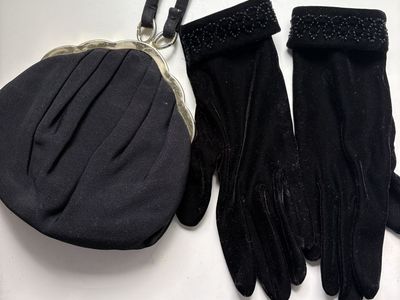 Vintage purse n gloves