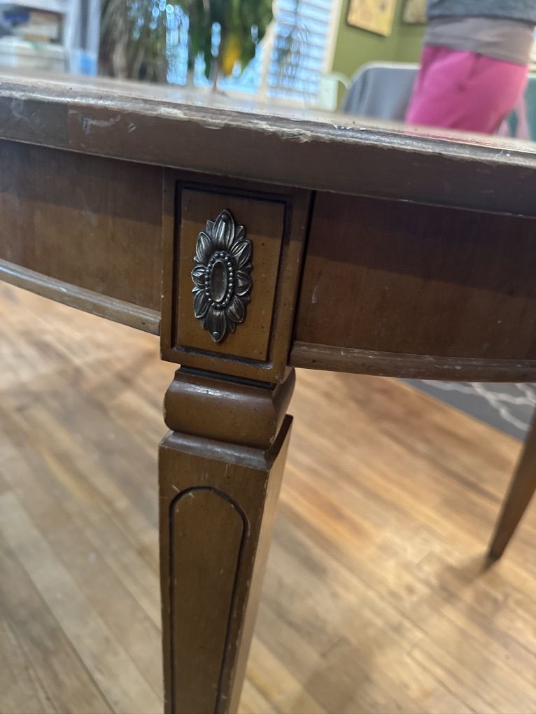 Free Vintage Table Well Made 2 Leaves inc.