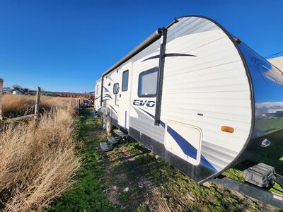 2017 evo travel trailer