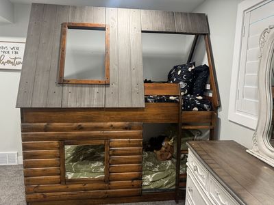 Log Cabin Bunk Bed