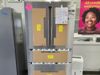 STUNNING BRAND NEW! BOSCH STAINLESS STEEL COUNTER DEPTH FRIDGE!!