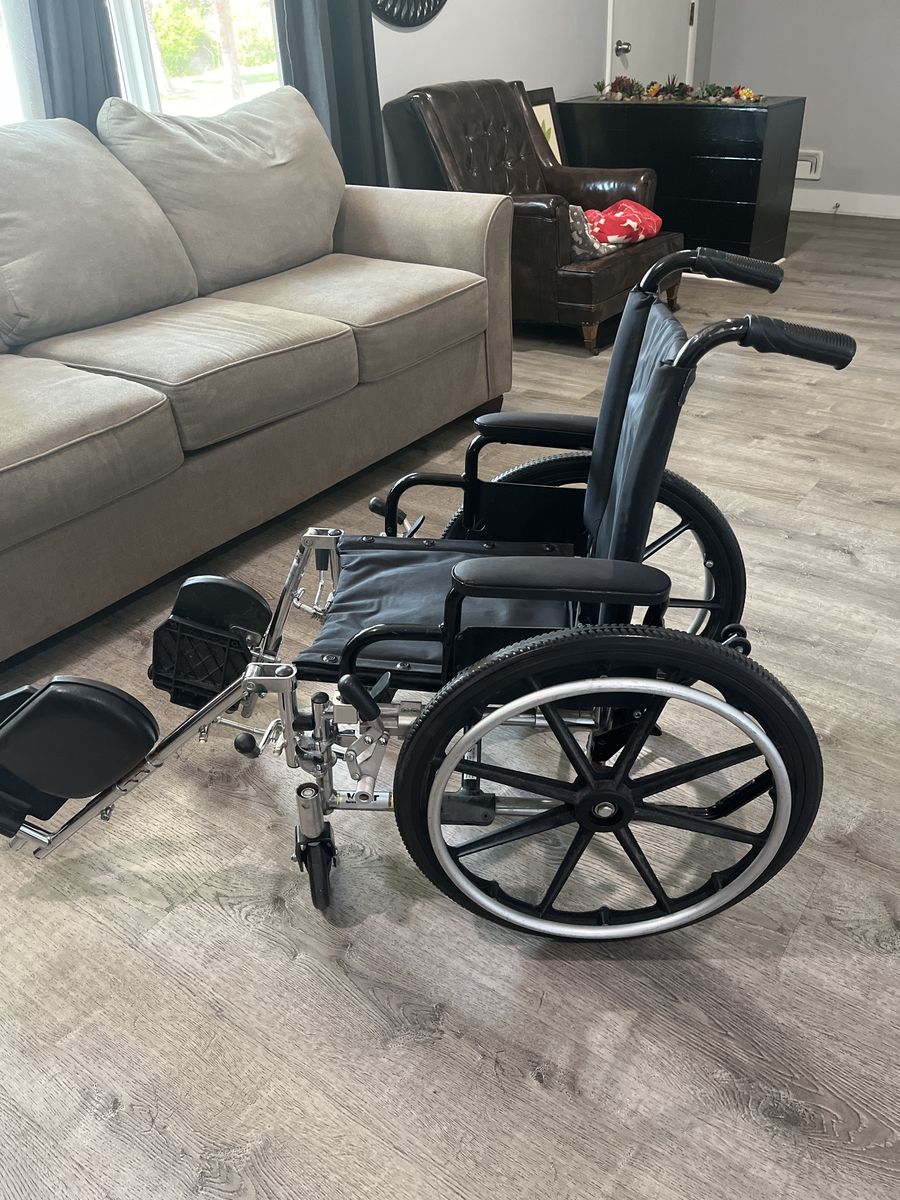 CHILDREN WHEELCHAIR 