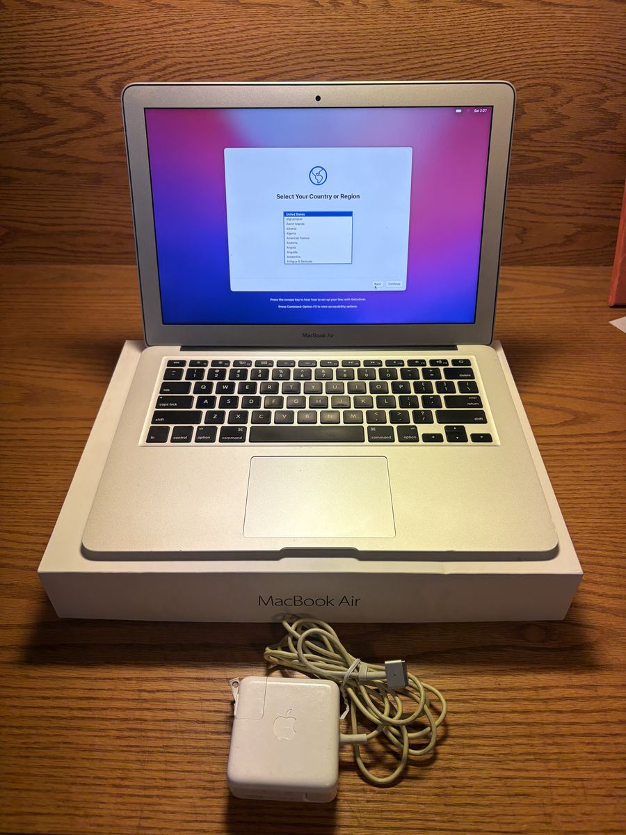 MacBook Air (13-inch, Early 2015)
