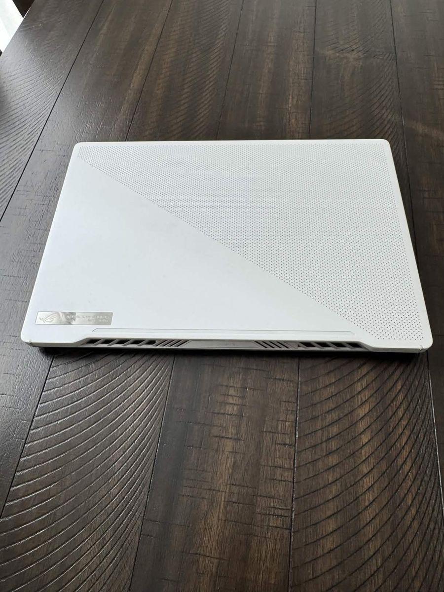 Asus 14" ROG gaming laptop RTX 2060, 16GB ram, 1TB SSD, Ryzen 9 4900HS