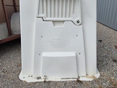 Calf Hutch / Shelter
