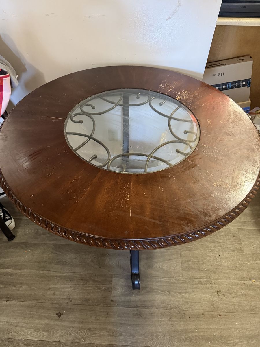 Ashley signature table