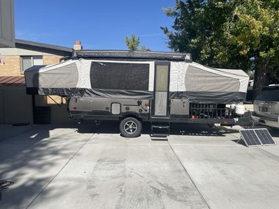 Rockwood Pop-Up Camper Trailer w/ Solar Panel & Awning