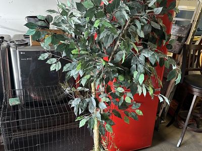 6 Foot Fake Tree