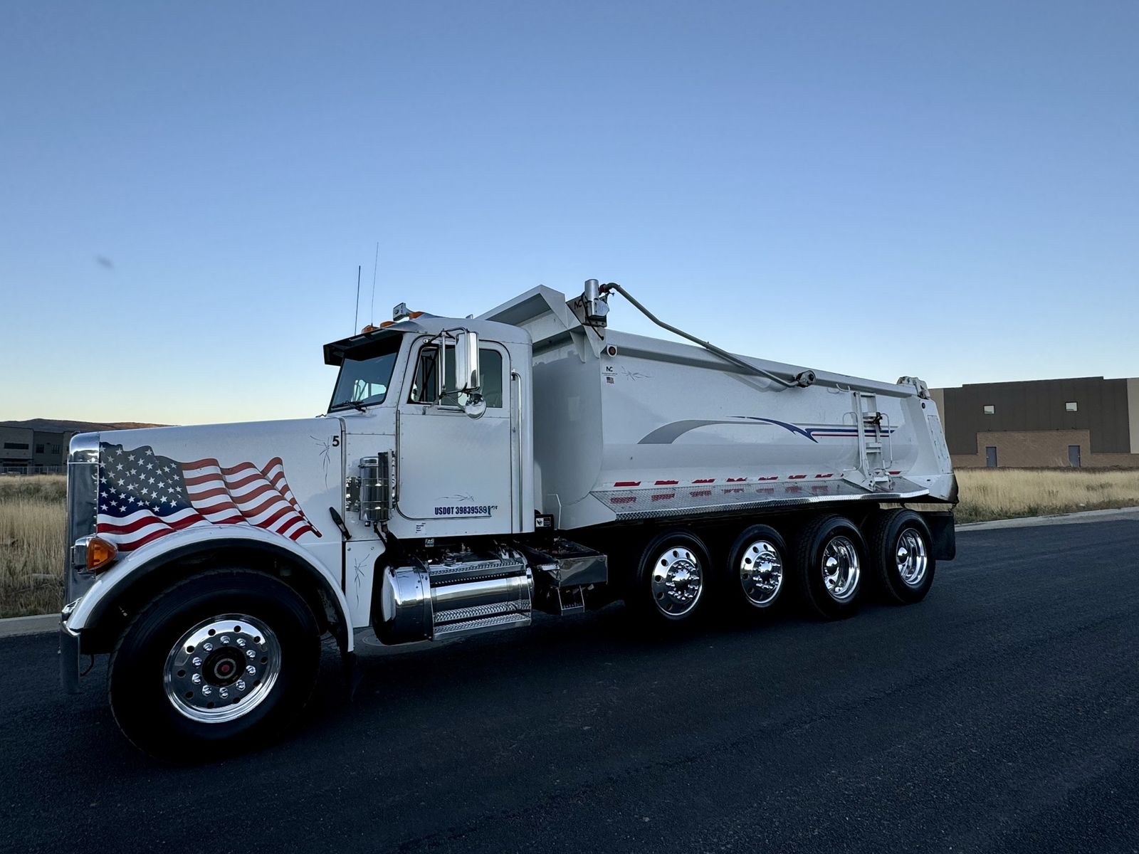 Dump truck