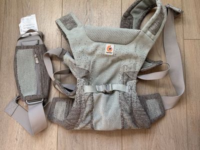 Ergobaby Aerloom Baby Carrier