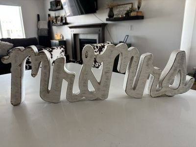 Mr & Mrs Decor
