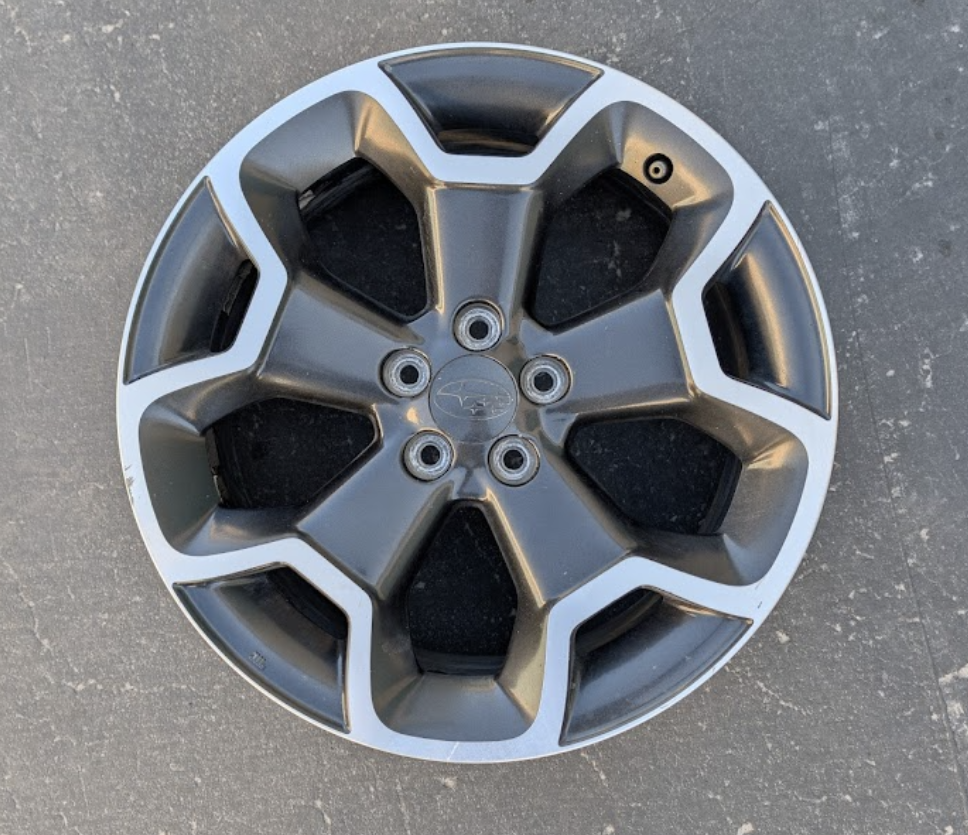 (1) Subaru 17" Wheel
