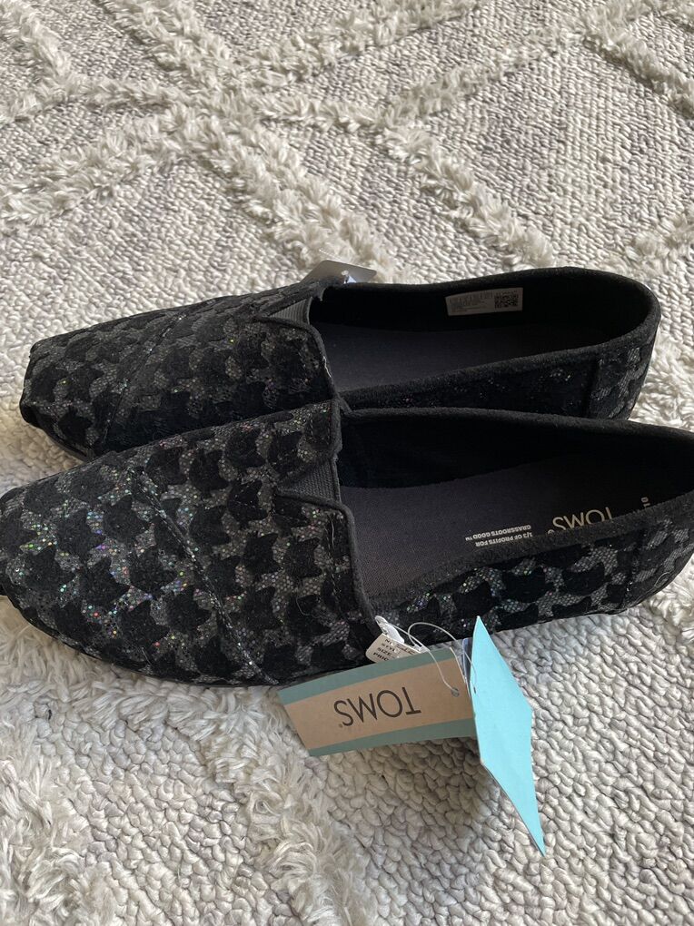 New With Tag Womens Toms Halloween Shoes Size 10