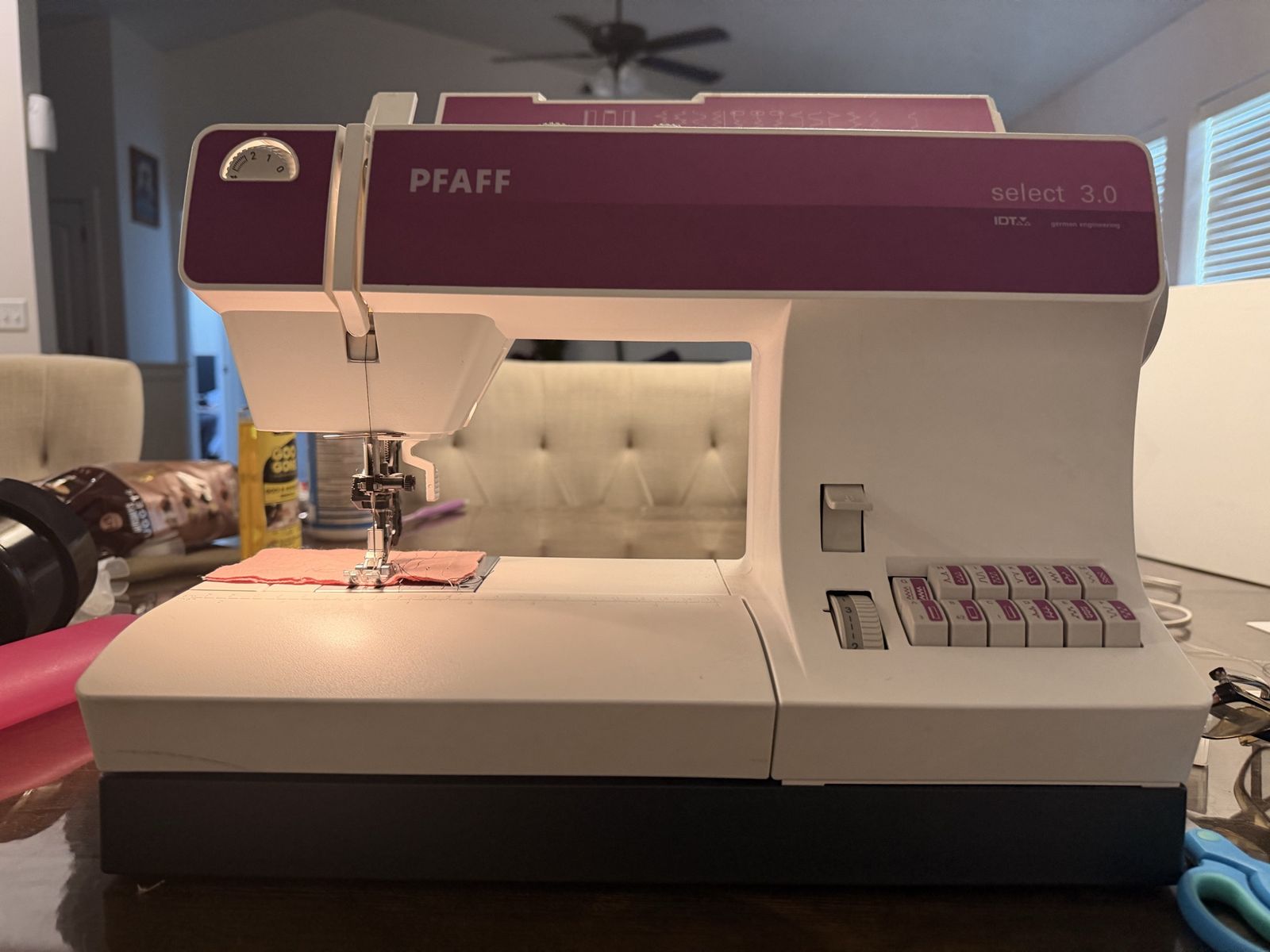 PFAFF select 3.0 sewing machine