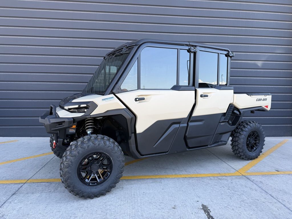2026 Can-Am® Defender MAX Limited HD11 Desert Tan & Carbon Black