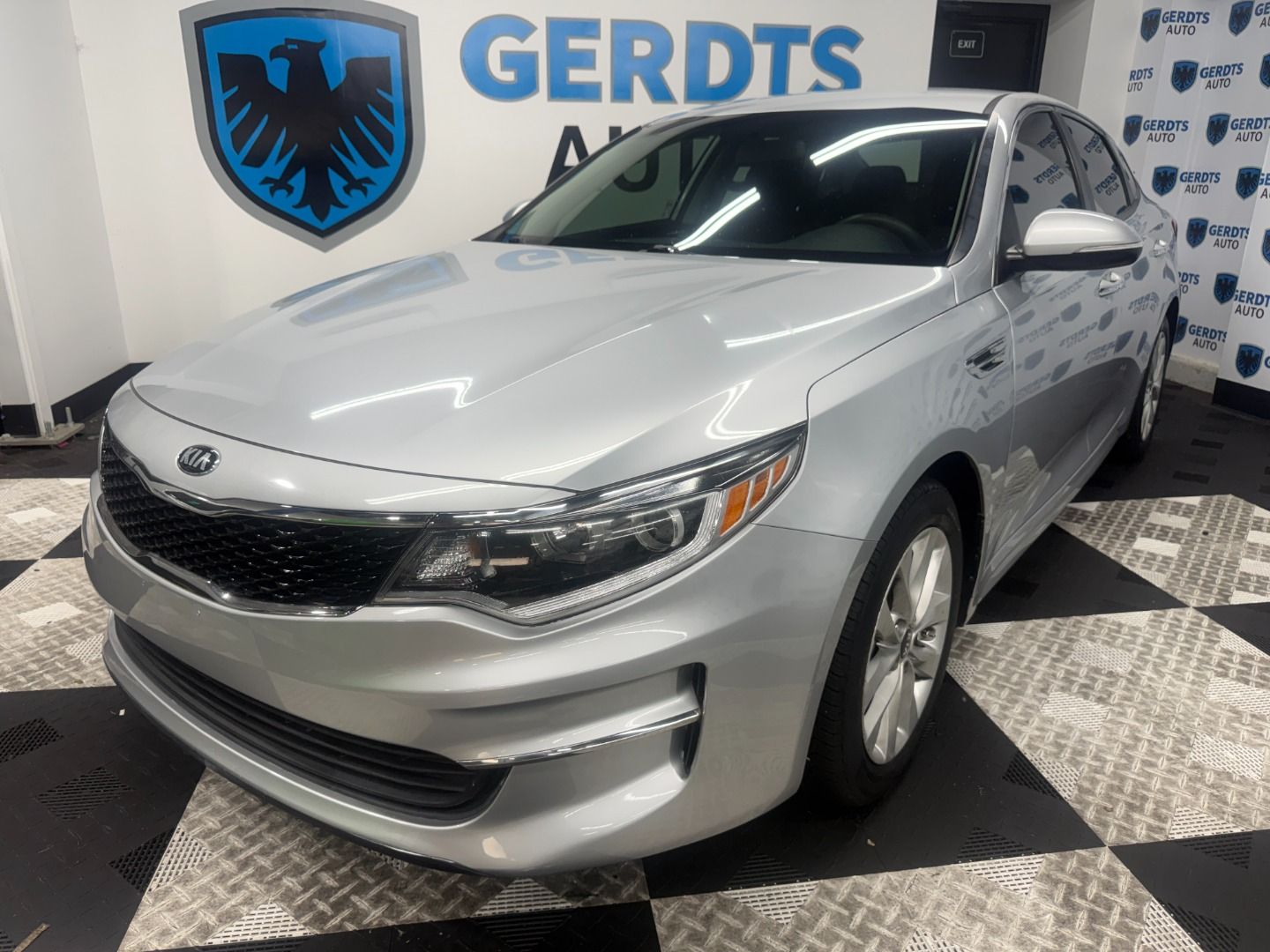 2017 Kia Optima LX