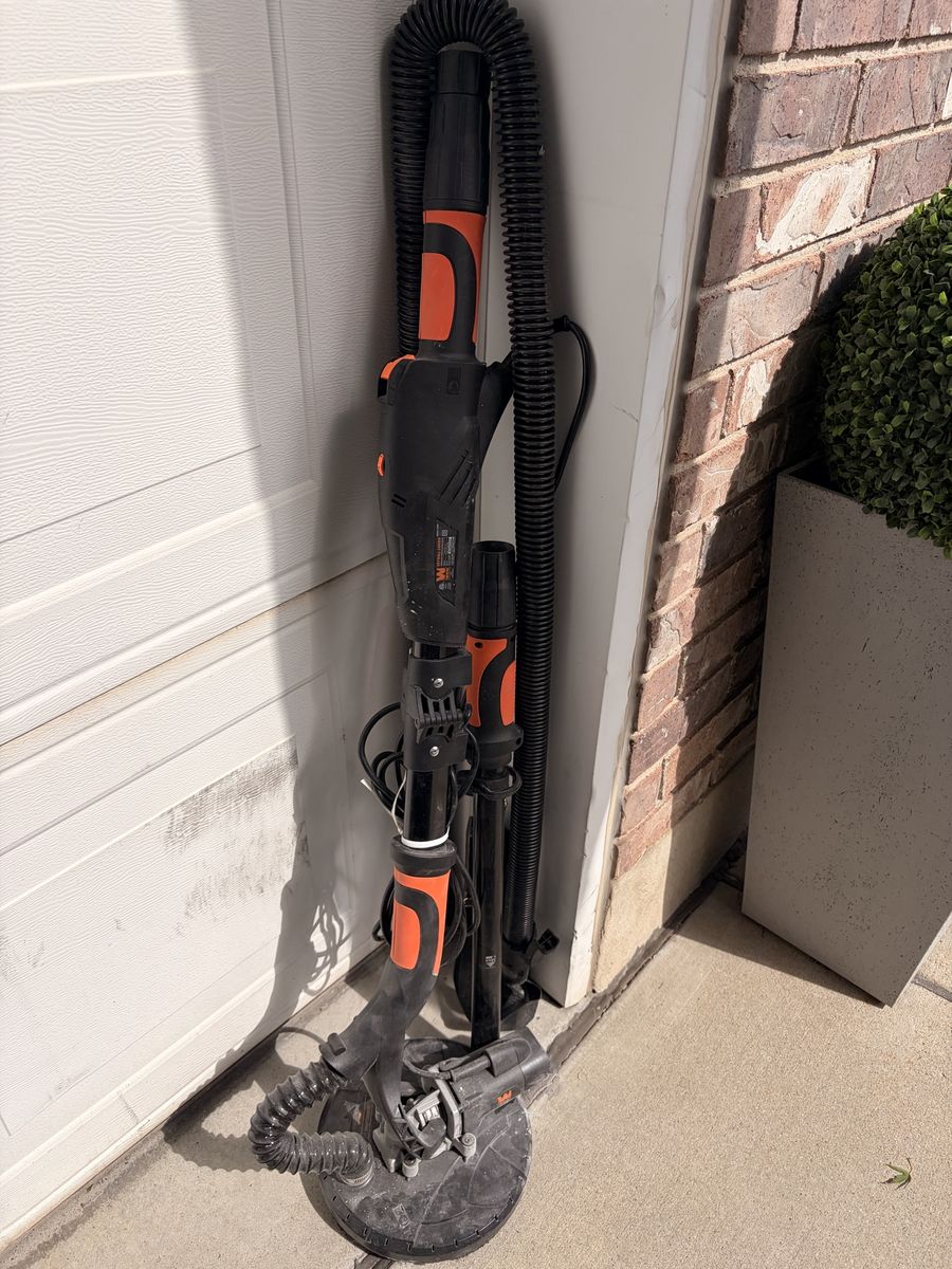 WEN Drywall Sander with Vacuum Hose used once