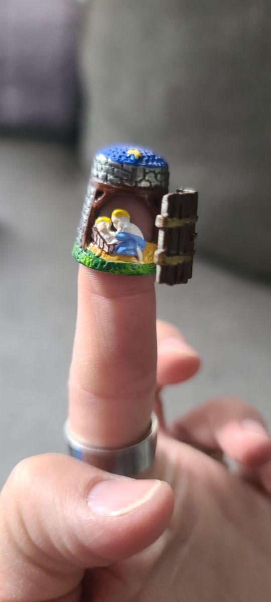 Away In a Manger thimble