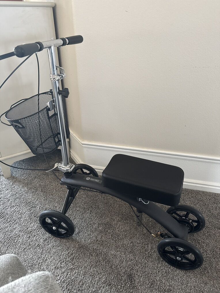 Knee Scooter