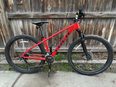 2 - Trek xcaliber 7 Bikes