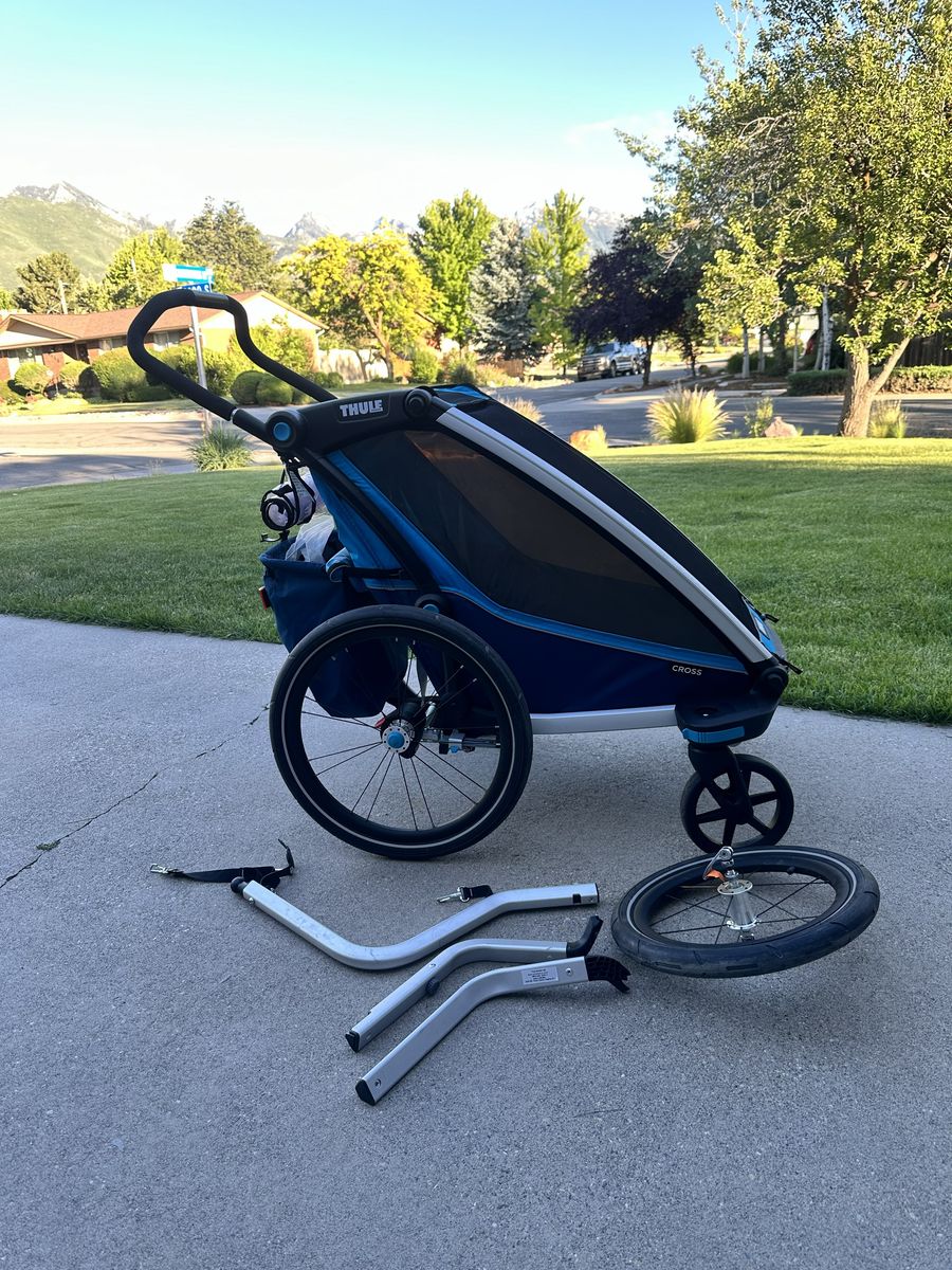 Thule Chariot Cross 1