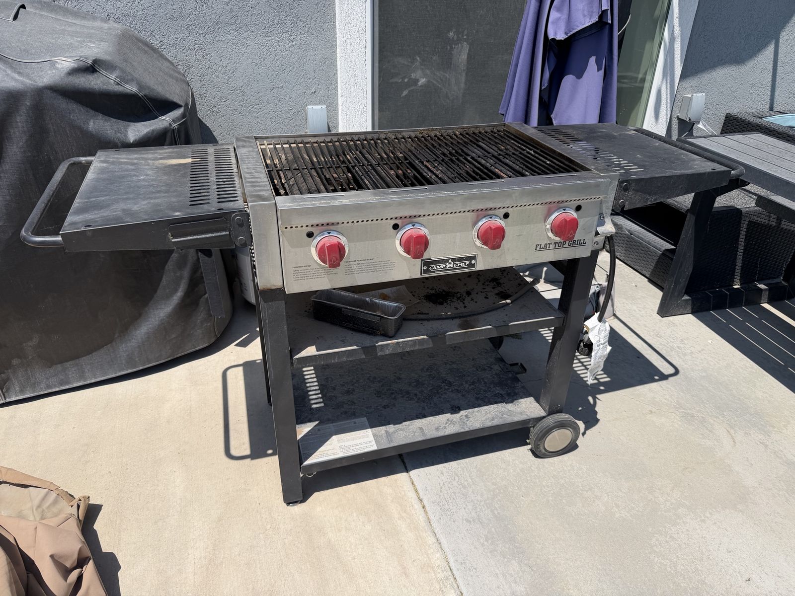 Camp Chef Flat Top Grill 600 4-Burner Propane Griddle with Grates and Cover
