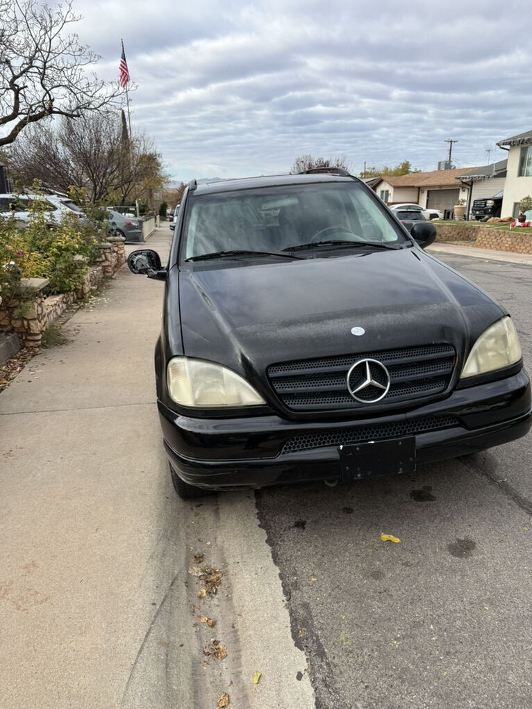 2000 Mercedes-Benz M-Class ML 320