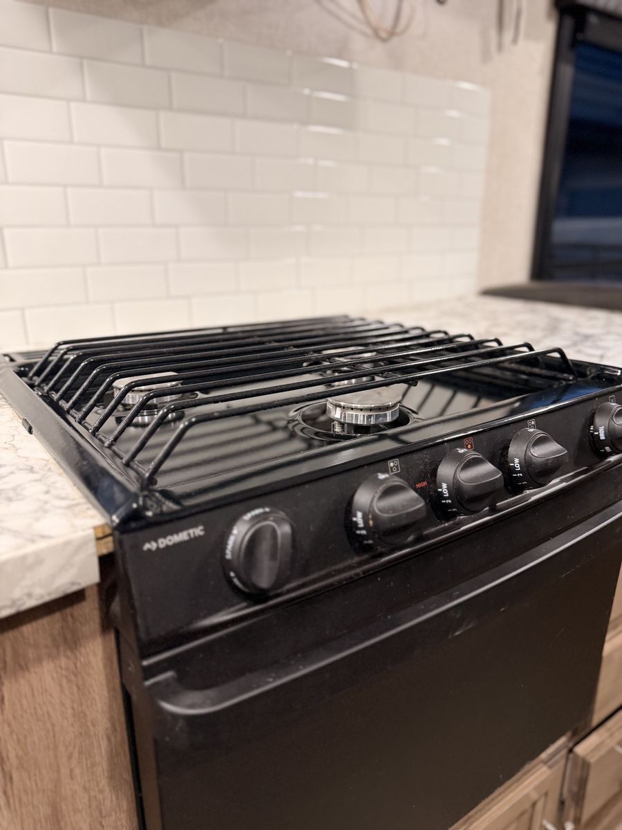 2018 Jayco Jay Feather X213 - Rare King Bed Slide - Bunks.