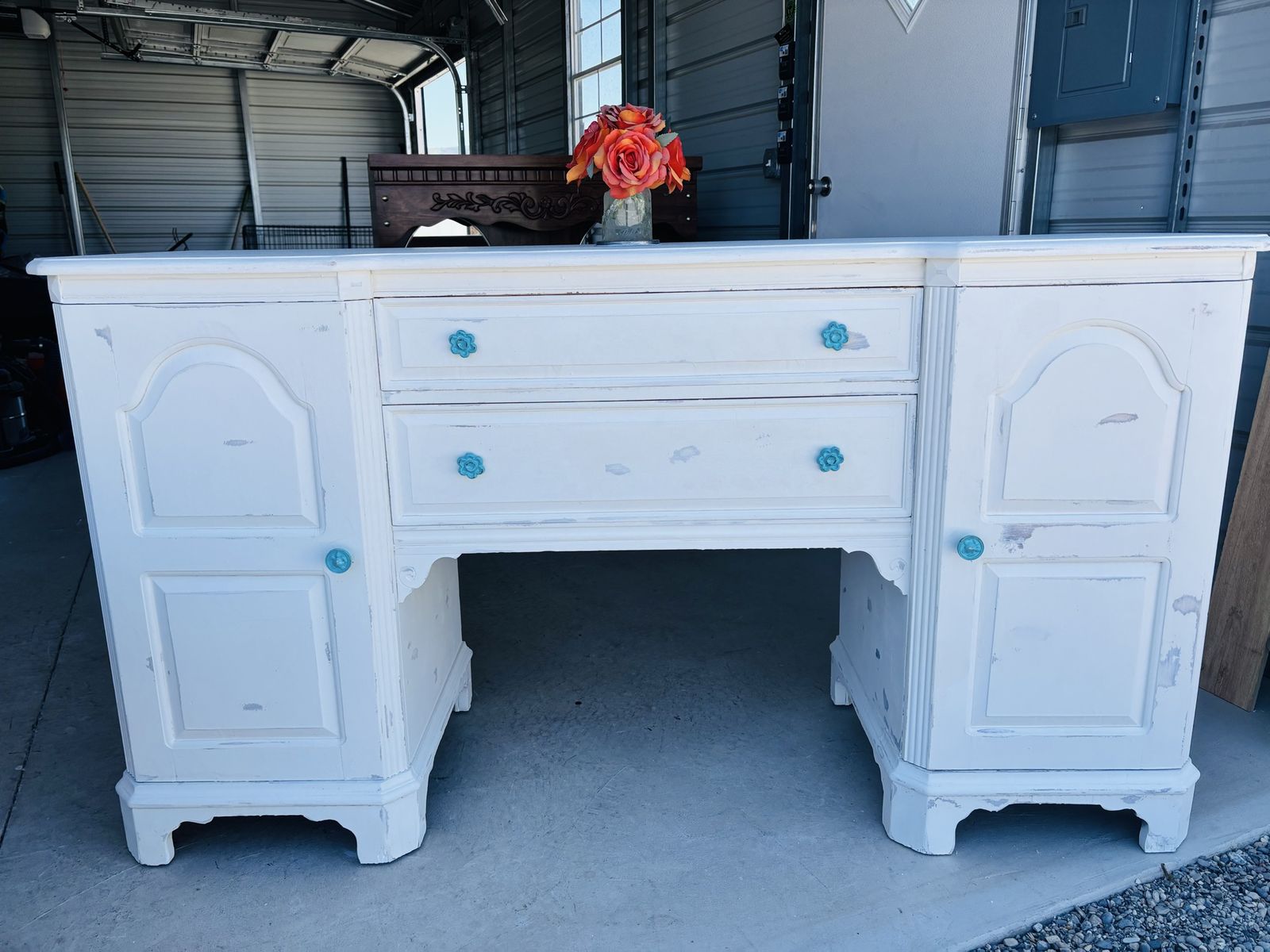 White shabby chic desk or vanity