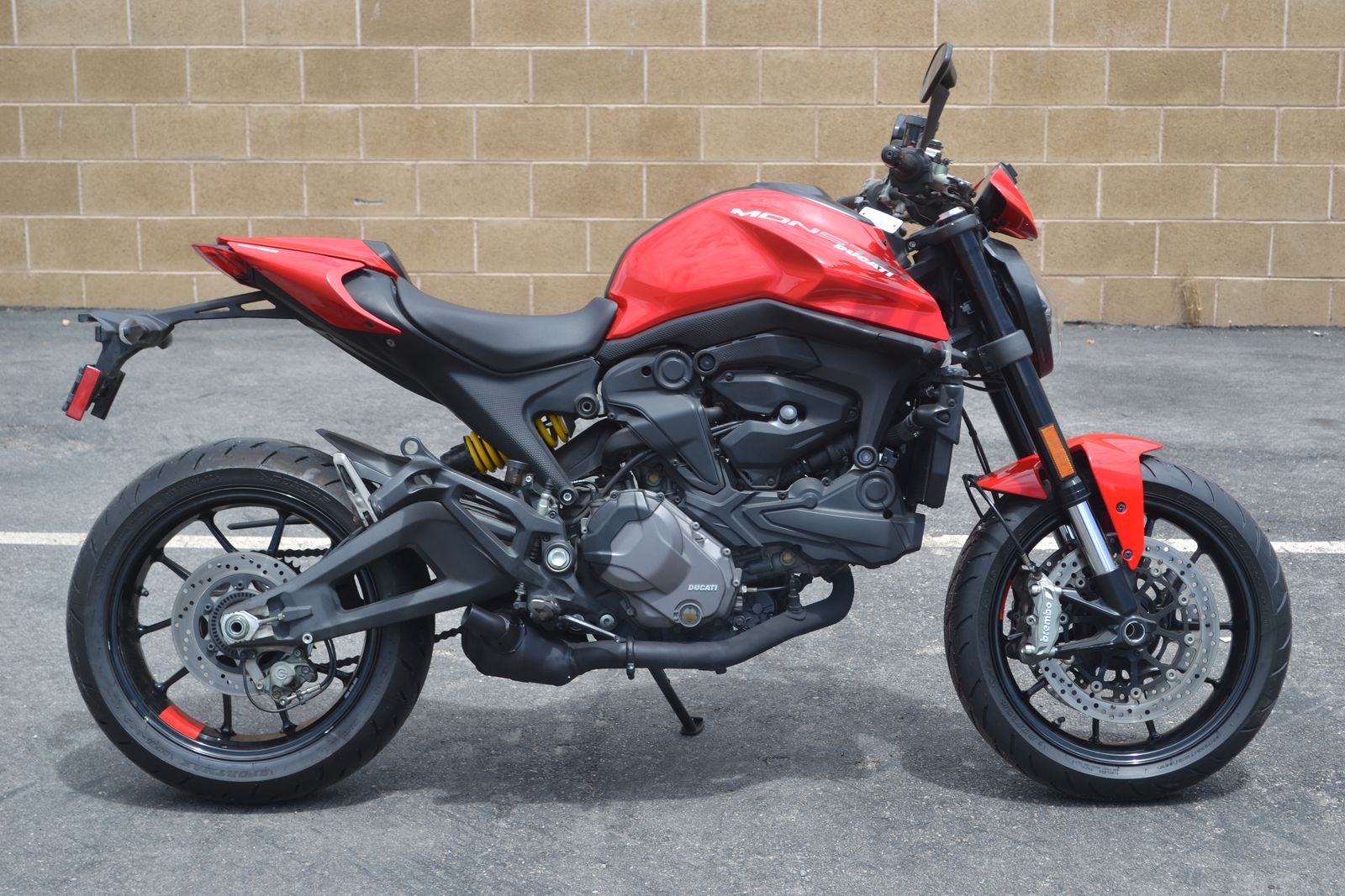 2023 Ducati Monster 937 Plus - NEW TIRES