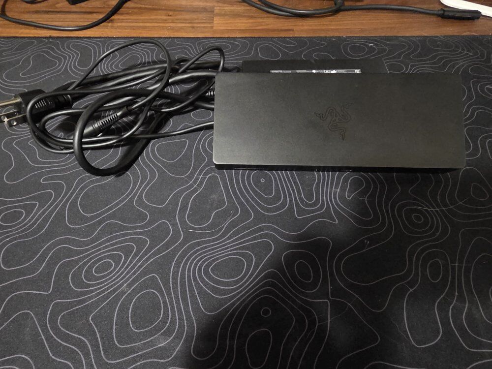 Razer Combo - TB4 Dock & Laptop Cooling Pad