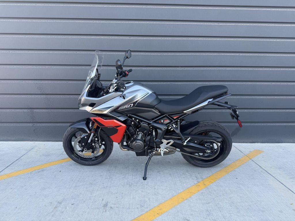 2026 Triumph Tiger Sport 660 Silver ice / Intense orange