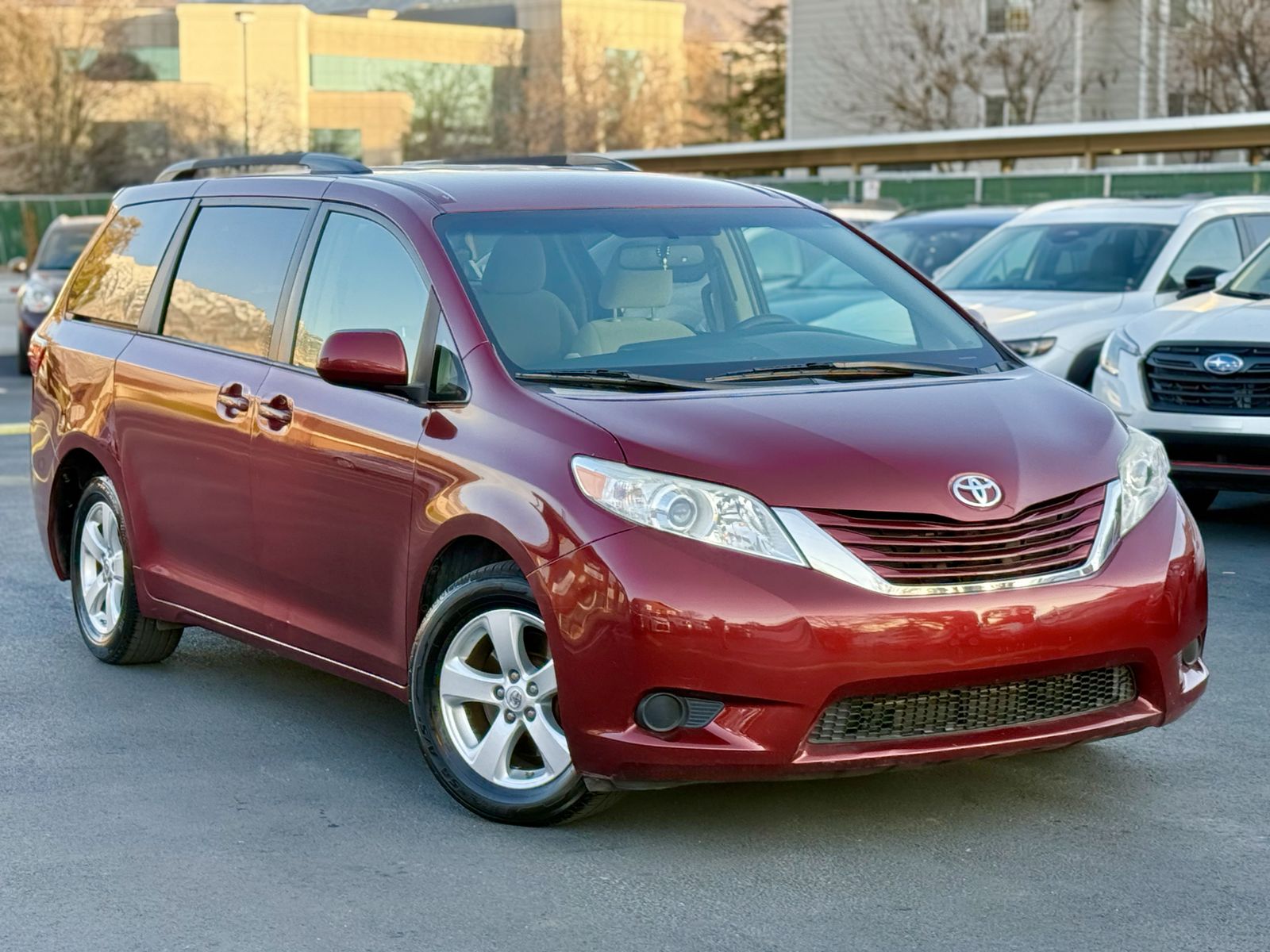 2015 TOYOTA SIENNA LE 8-Passenger
