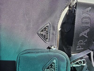 Prada Re-Edition 2005 black Nylon Bag